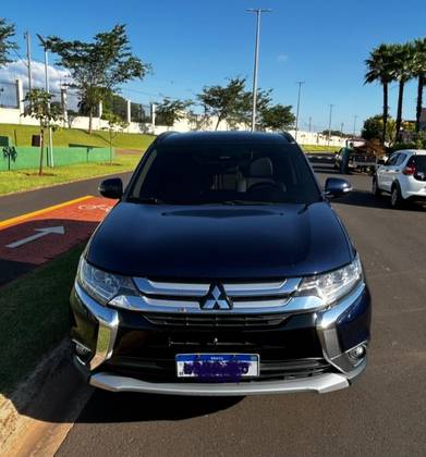 MITSUBISHI OUTLANDER 3.0 GT 4X4 V6 24V GASOLINA 4P AUTOMÁTICO